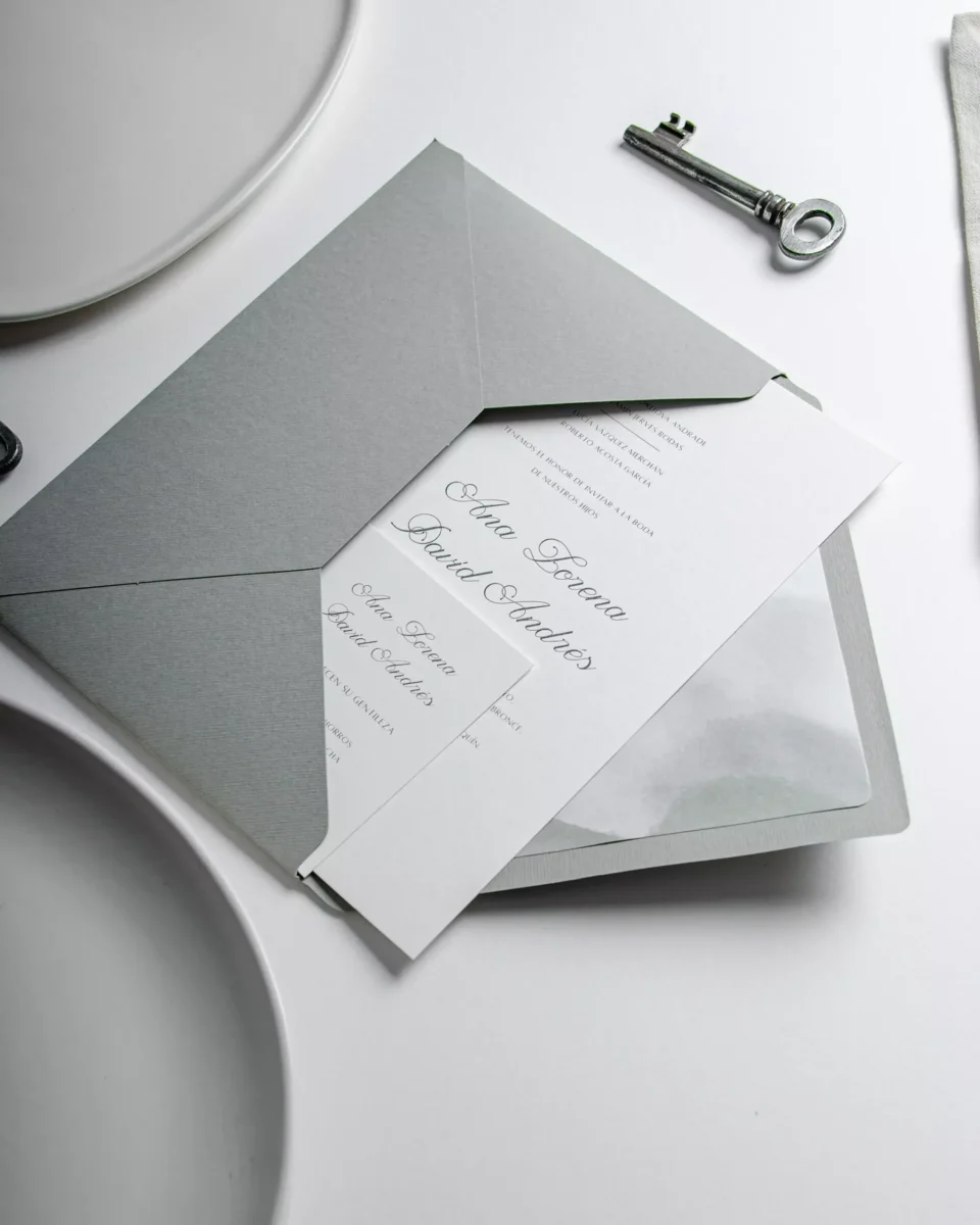 Invitación Aurora Light con forro