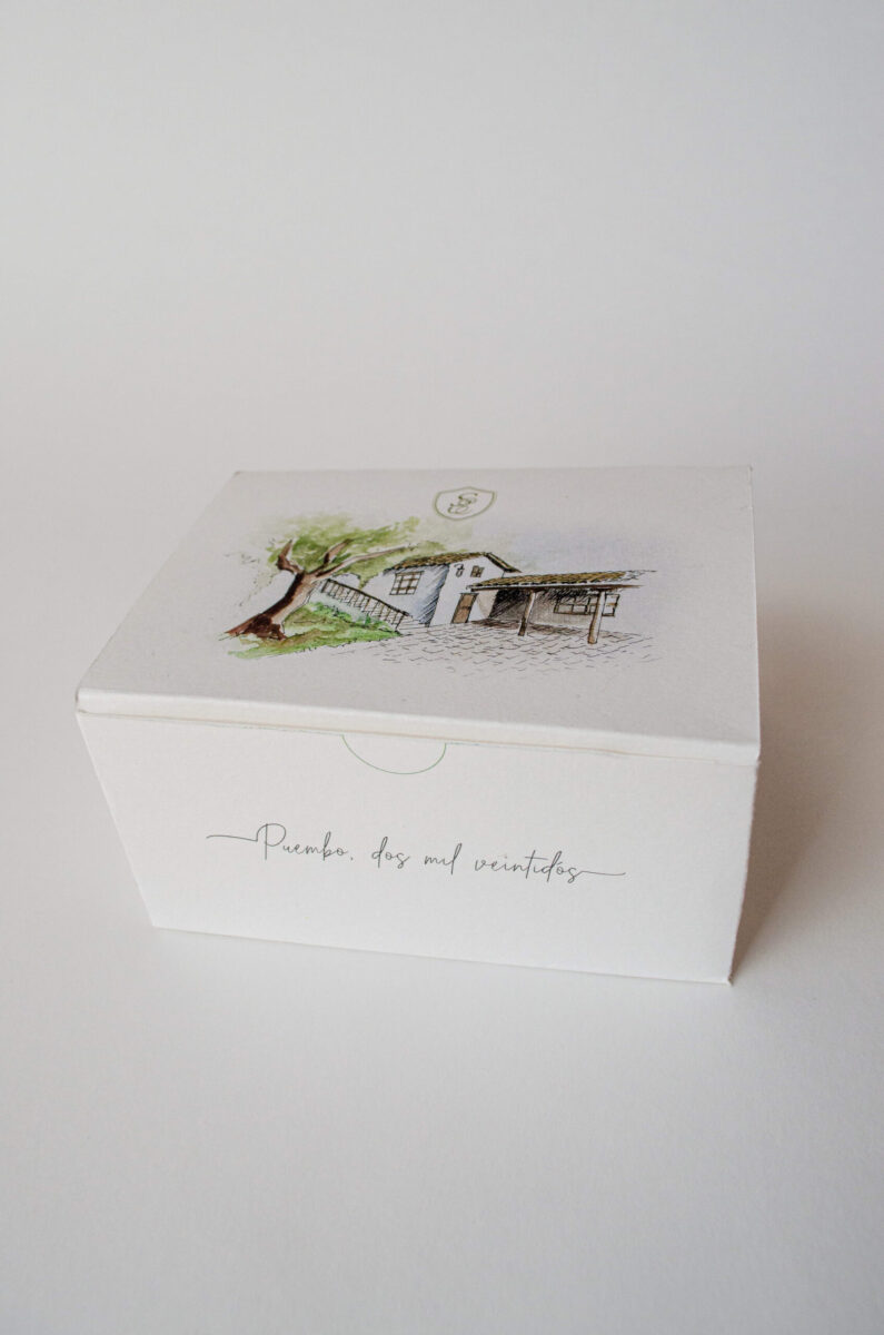 Caja "Acuarela Hacienda"